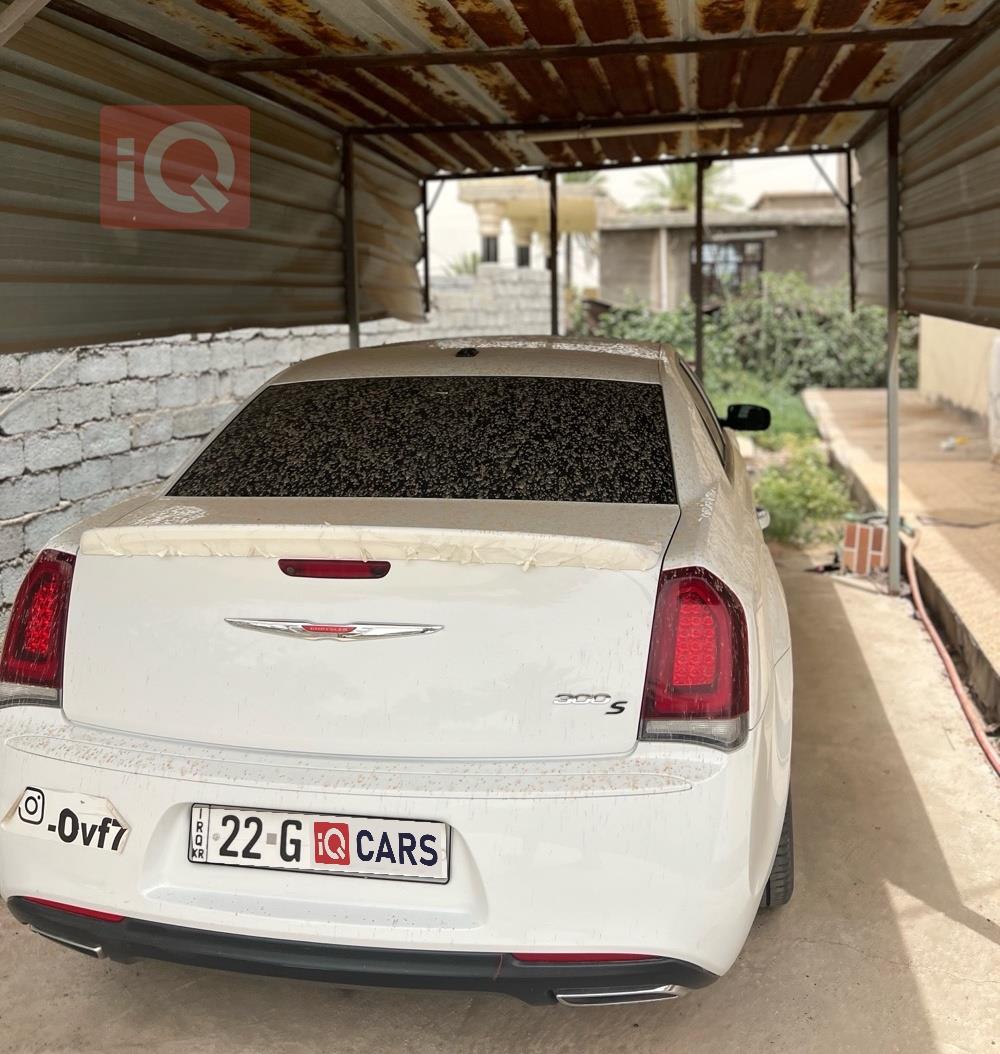 كرايسلر 300